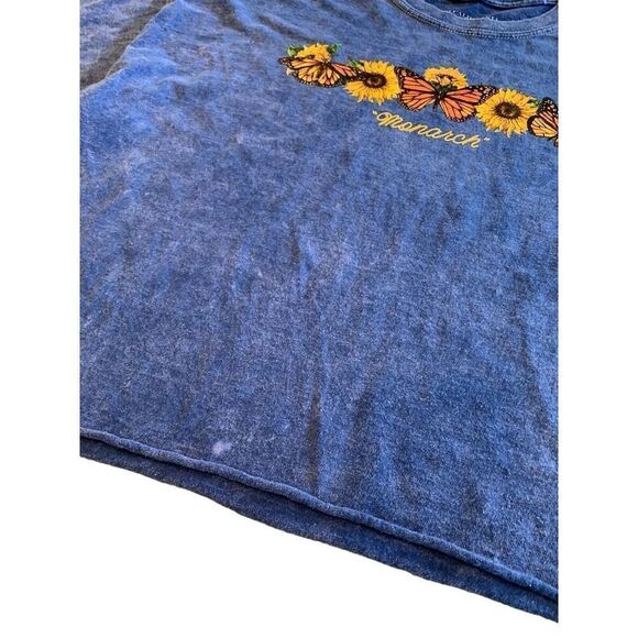 Stunner California Blue Acid Wash Monarch Butterfly Sunflower Short Sleeve Crop - Picture 5 of 6